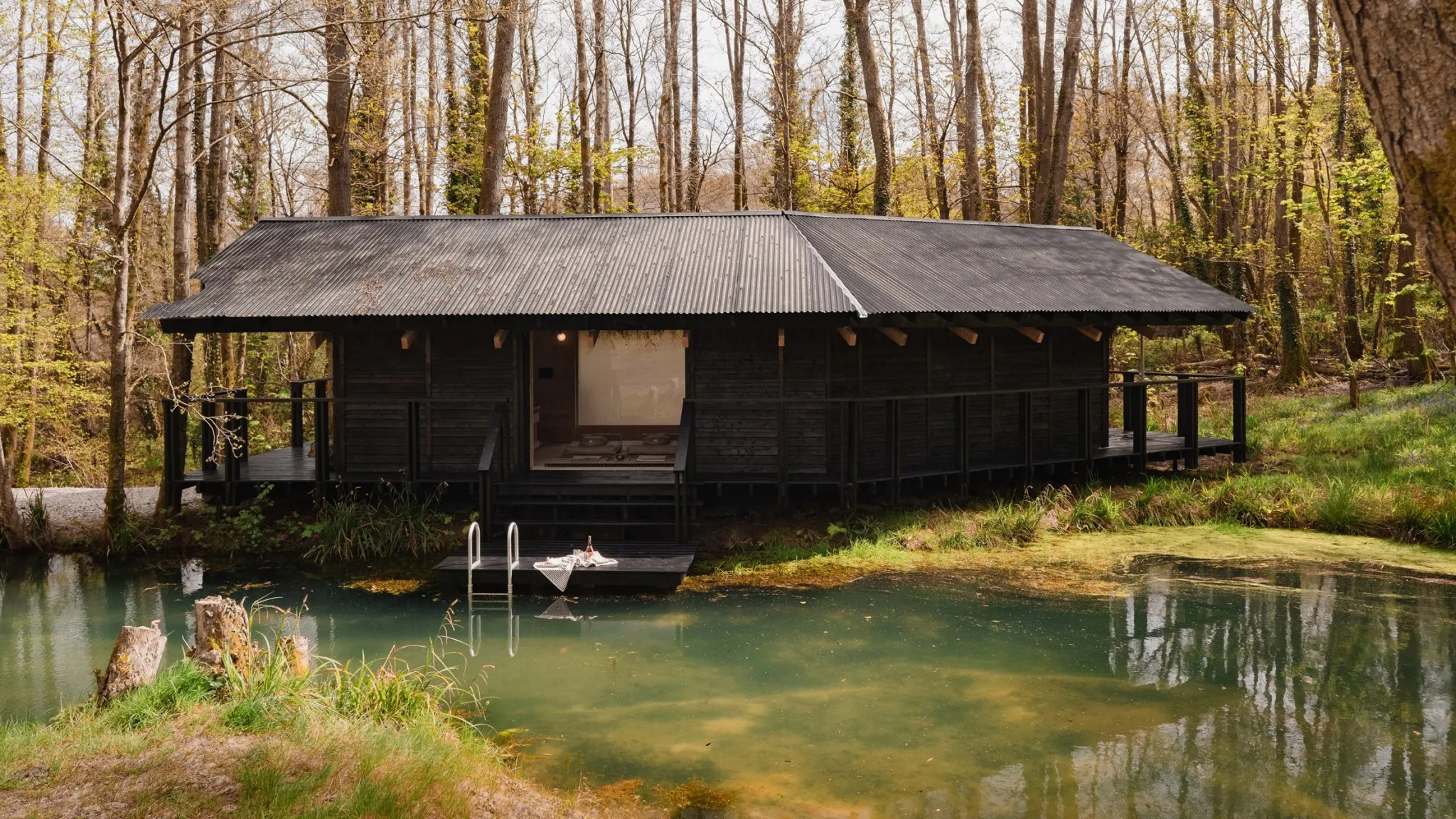 YOGI’S CABIN | Không gian tĩnh tại giữa rừng xanh tạo nên hành trình chữa lành