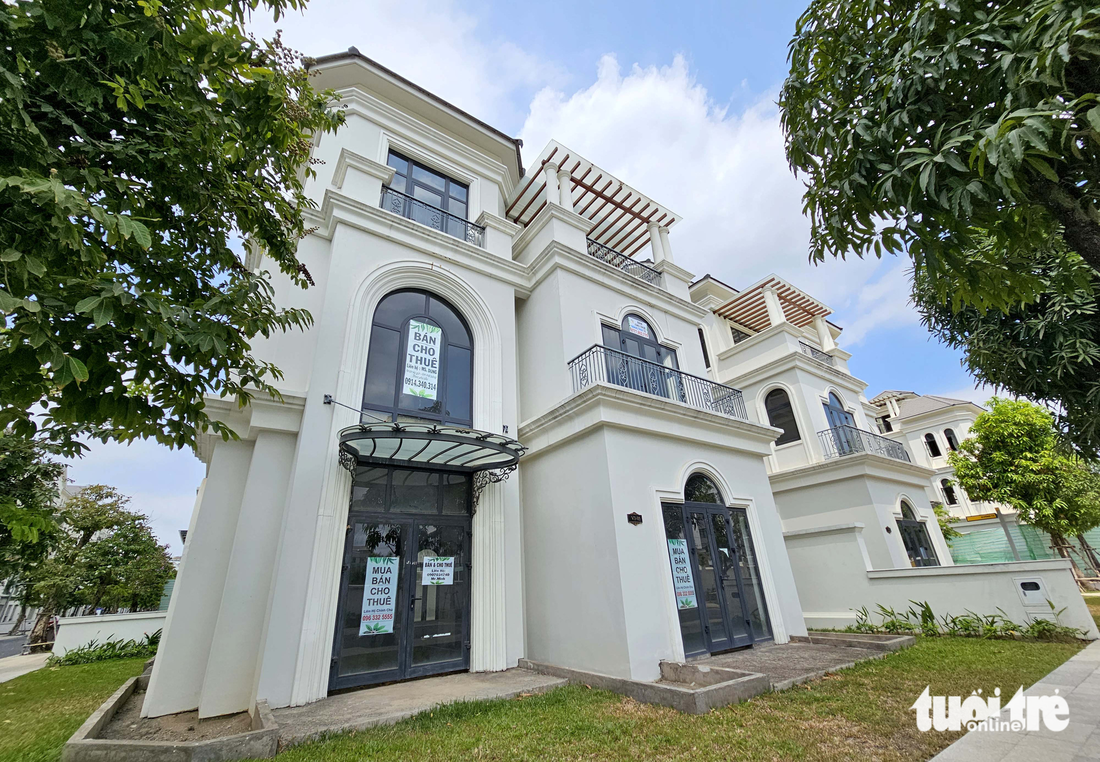 Thấy gì từ những khu biệt thự hàng chục triệu USD?