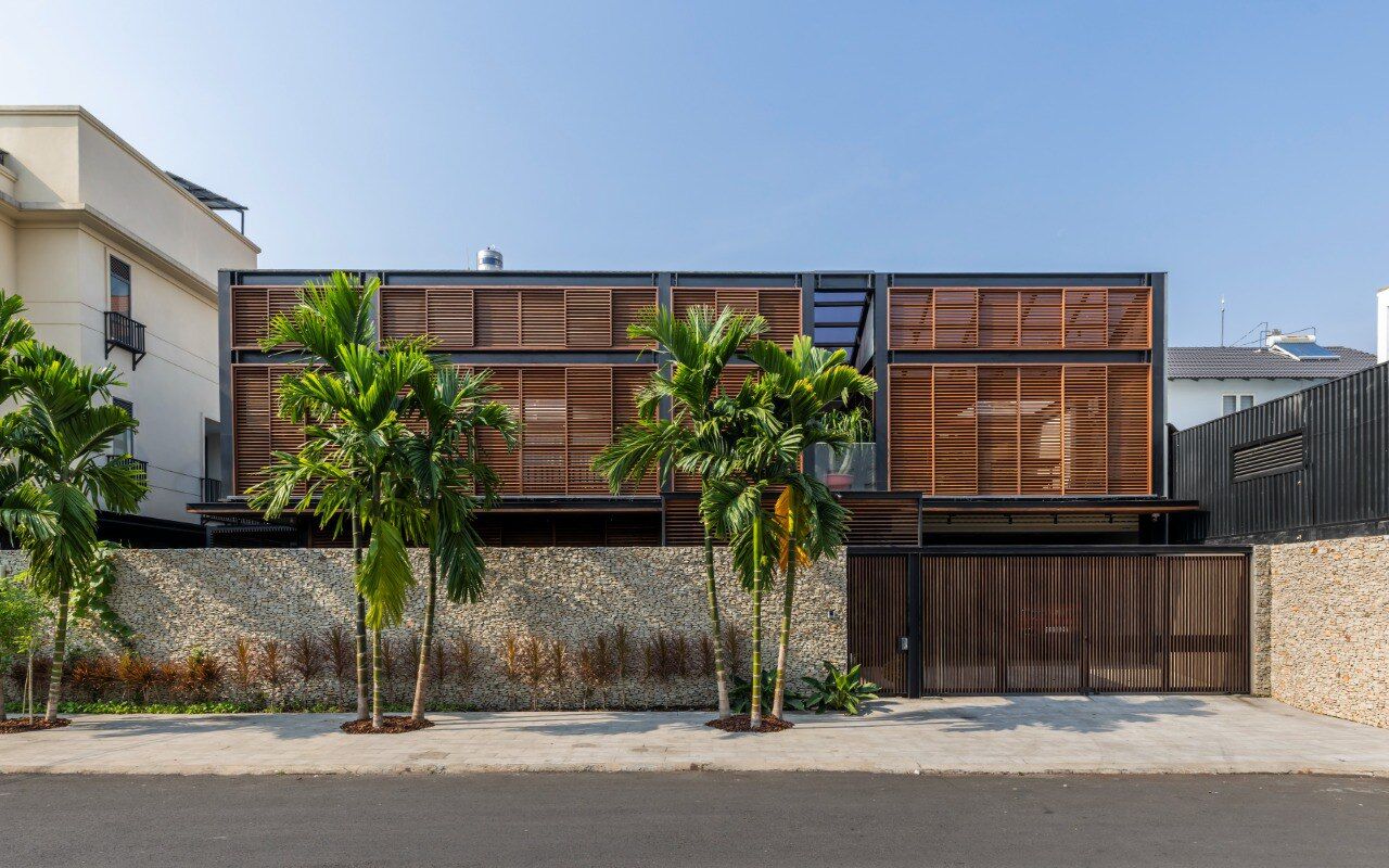 EcoBreeze House của A+ Architects - Kiến trúc xanh giữa phố thị.