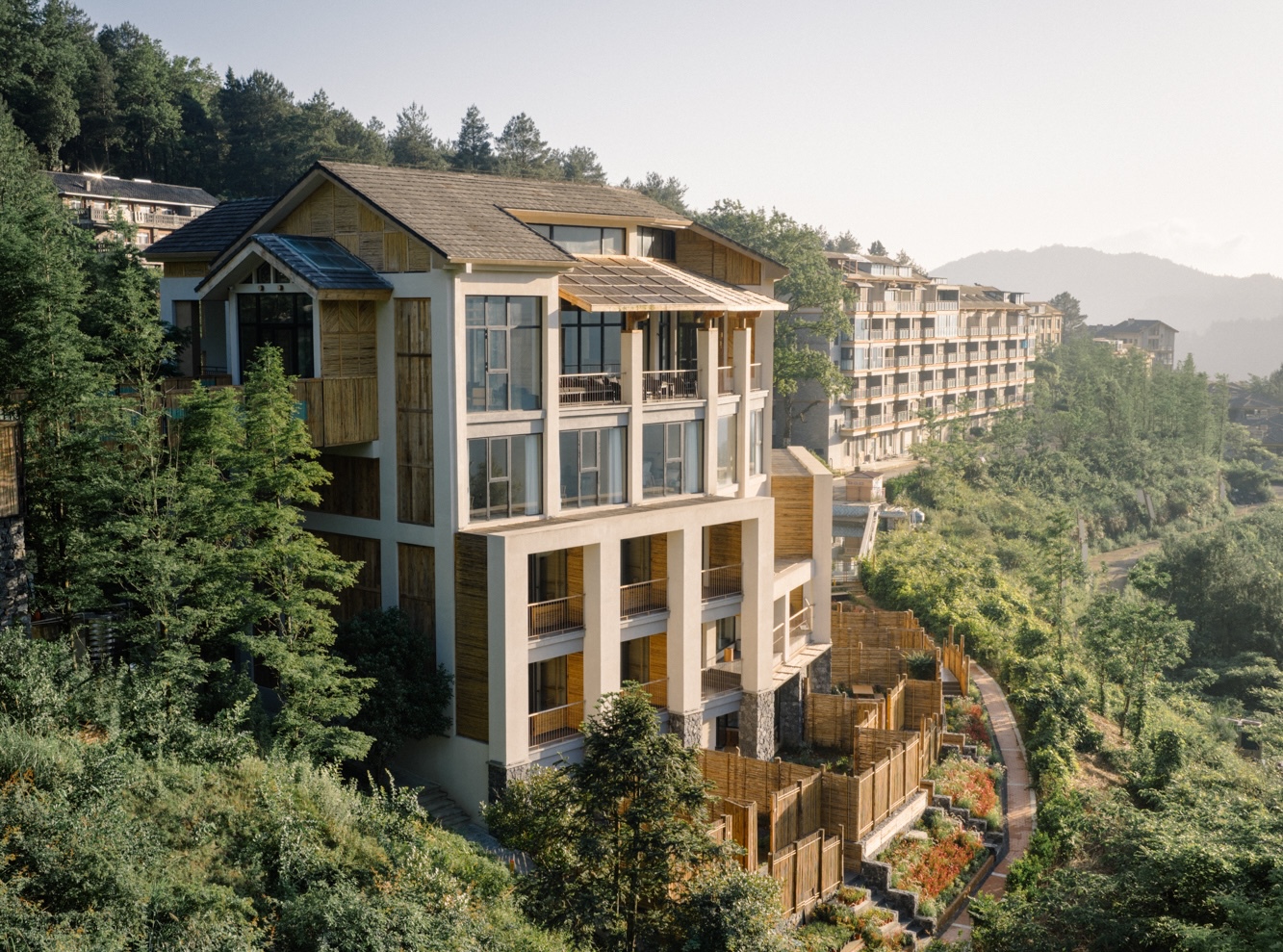 Clouhaus Hotel – Cuộc tái sinh kiến trúc trên sườn núi Trùng Khánh