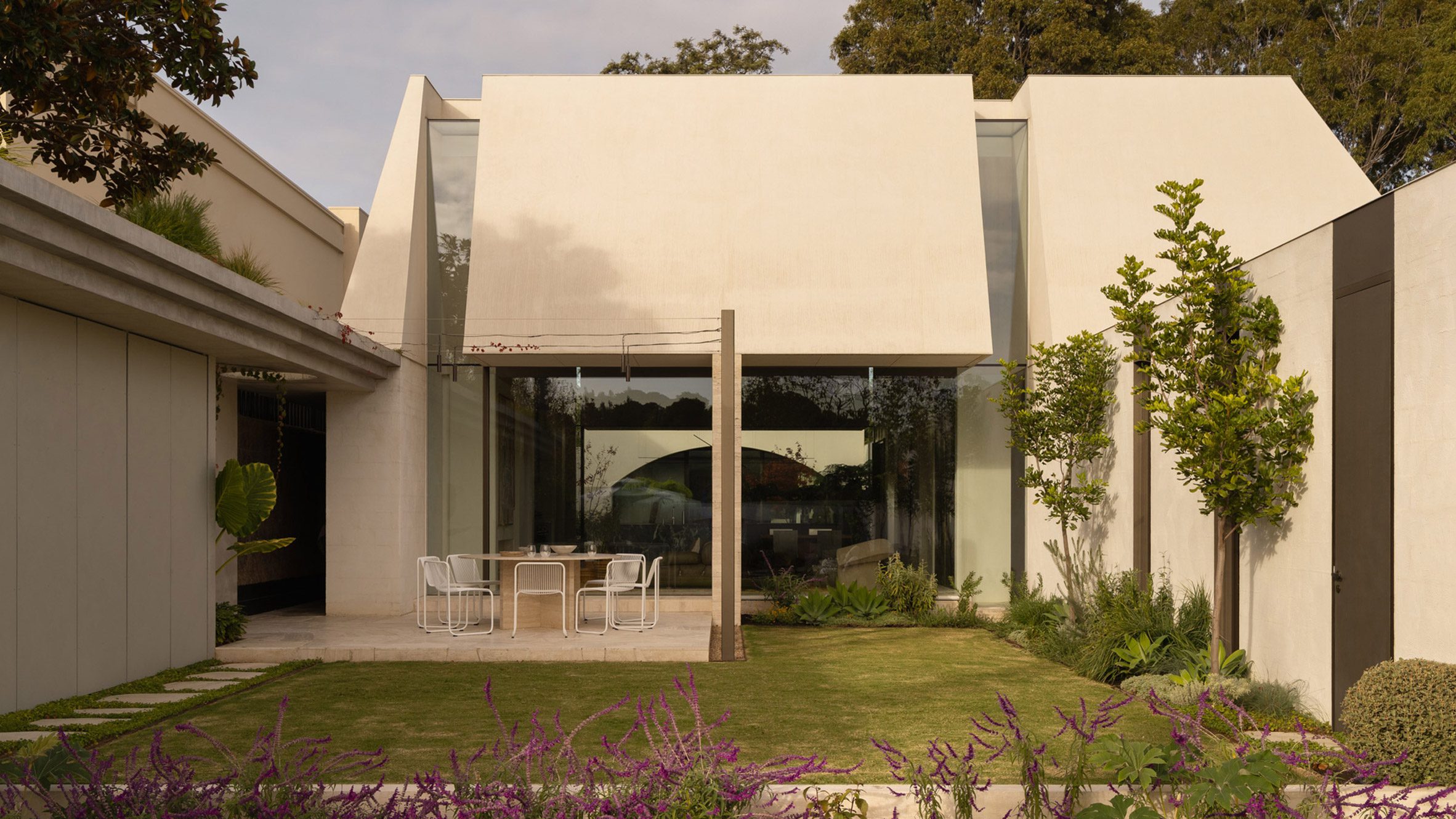 Temple House – Ngôi nhà mang tinh thần đền thờ tại Melbourne