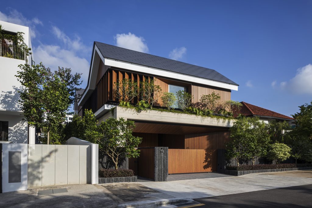 OPEN COURTYARD HOUSE | Biệt thự sân trong xanh mát tối ưu ánh sáng và thông gió tự nhiên