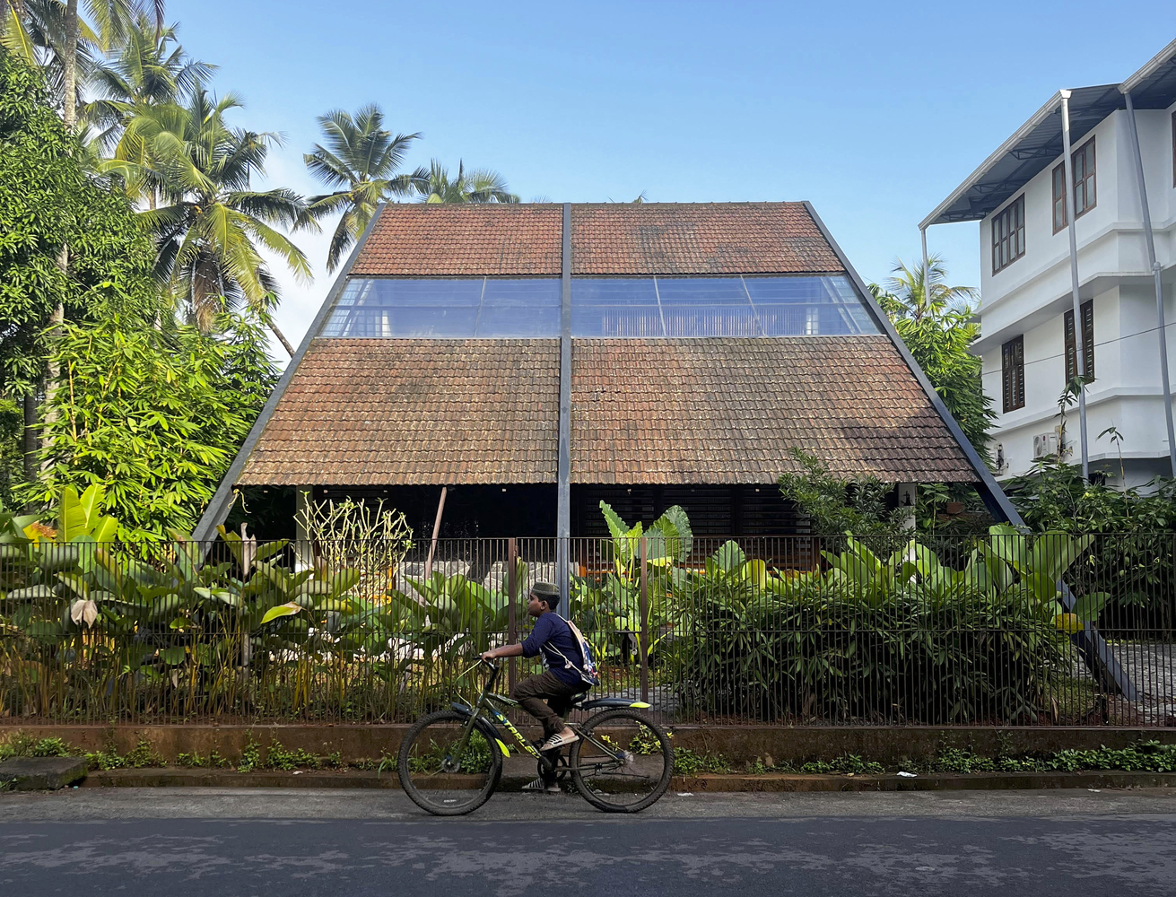 HOUSE OF NOUFAL | Ngôi nhà nhiệt đới giao thoa kiến trúc hiện đại và truyền thống Kerala