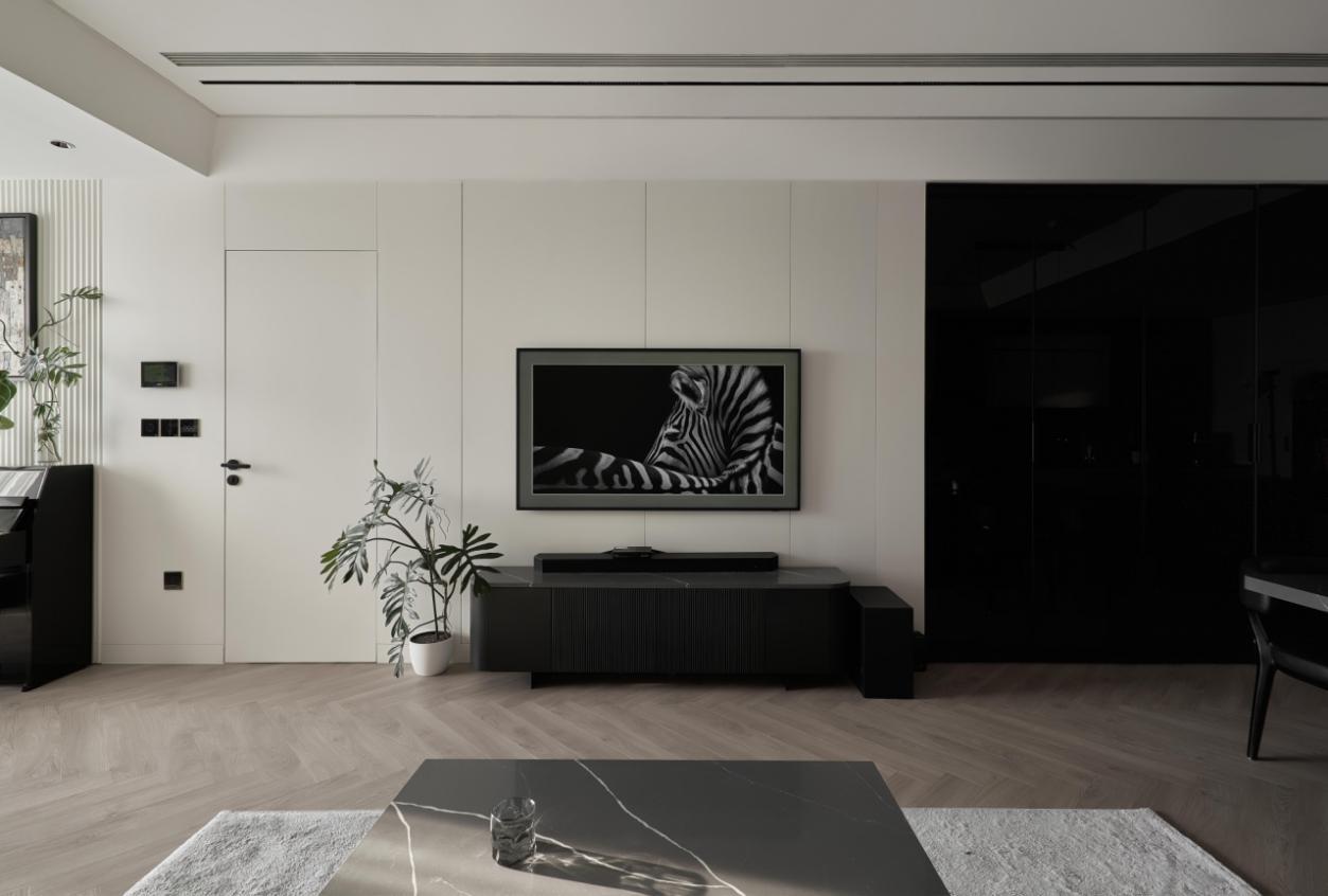 CĂN HỘ TRẮNG & ĐEN