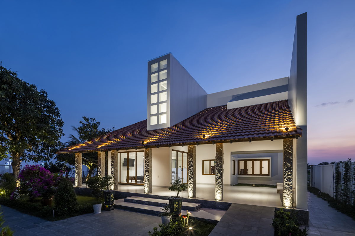 Ngôi nhà miền Tây phục dựng kiến trúc 'cột tránh lũ'