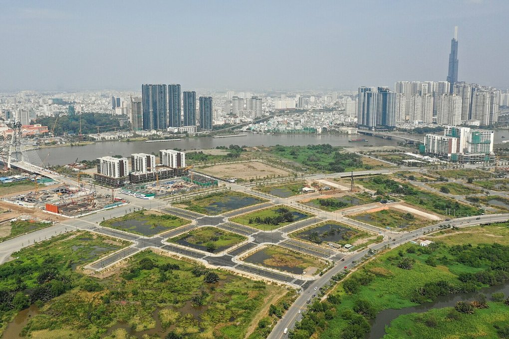 'Đừng kỳ vọng địa ốc phục hồi nhanh nhờ Luật Đất đai 2024'